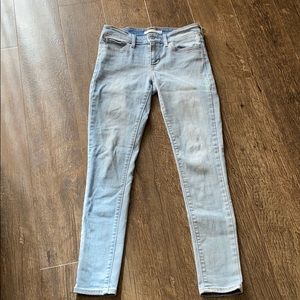 Woman Levi’s jeans